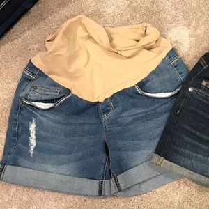 Maternity shorts